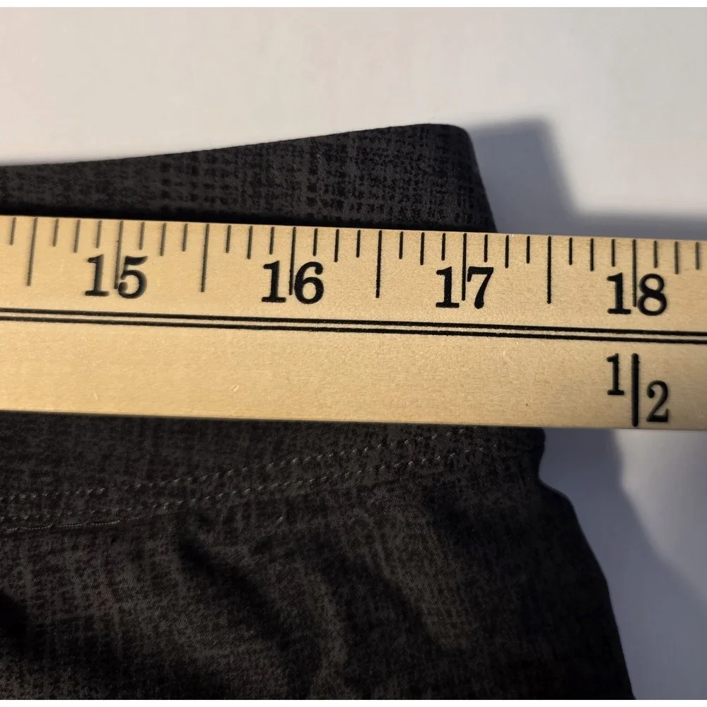 Lululemon Mens‎ Size 34 Gray Shorts